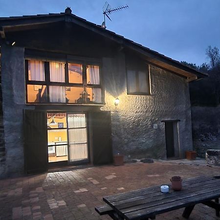 Can Janot Villa Olot Luaran gambar