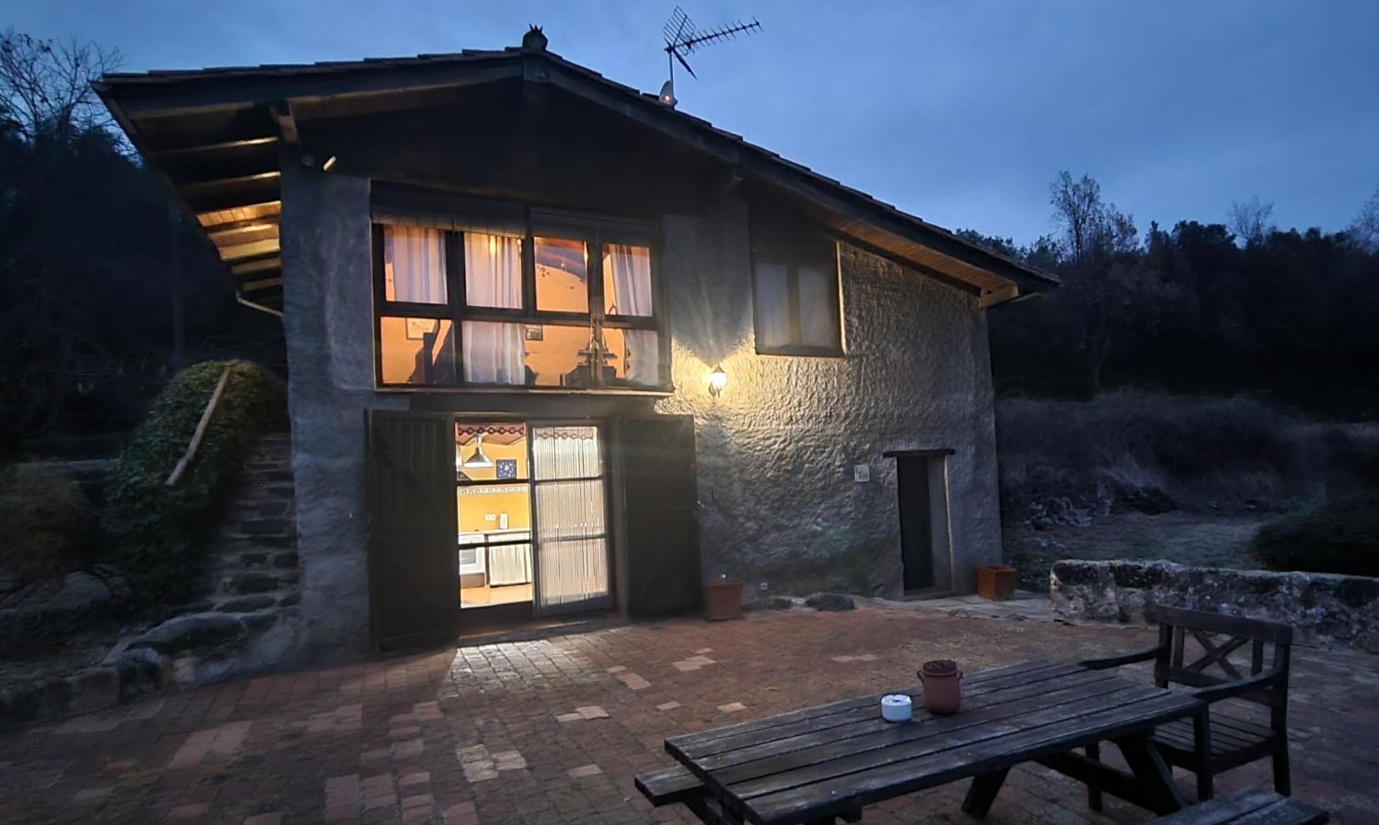 Can Janot Villa Olot Luaran gambar